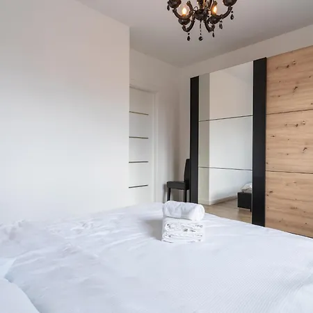 Retro Milenium Park By Bookinghost Apartment Sosnowiec